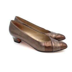 Vintage Salvatore Ferragamo Bronze Low Heel Pumps Womens 9.5 AAA Narrow Italy